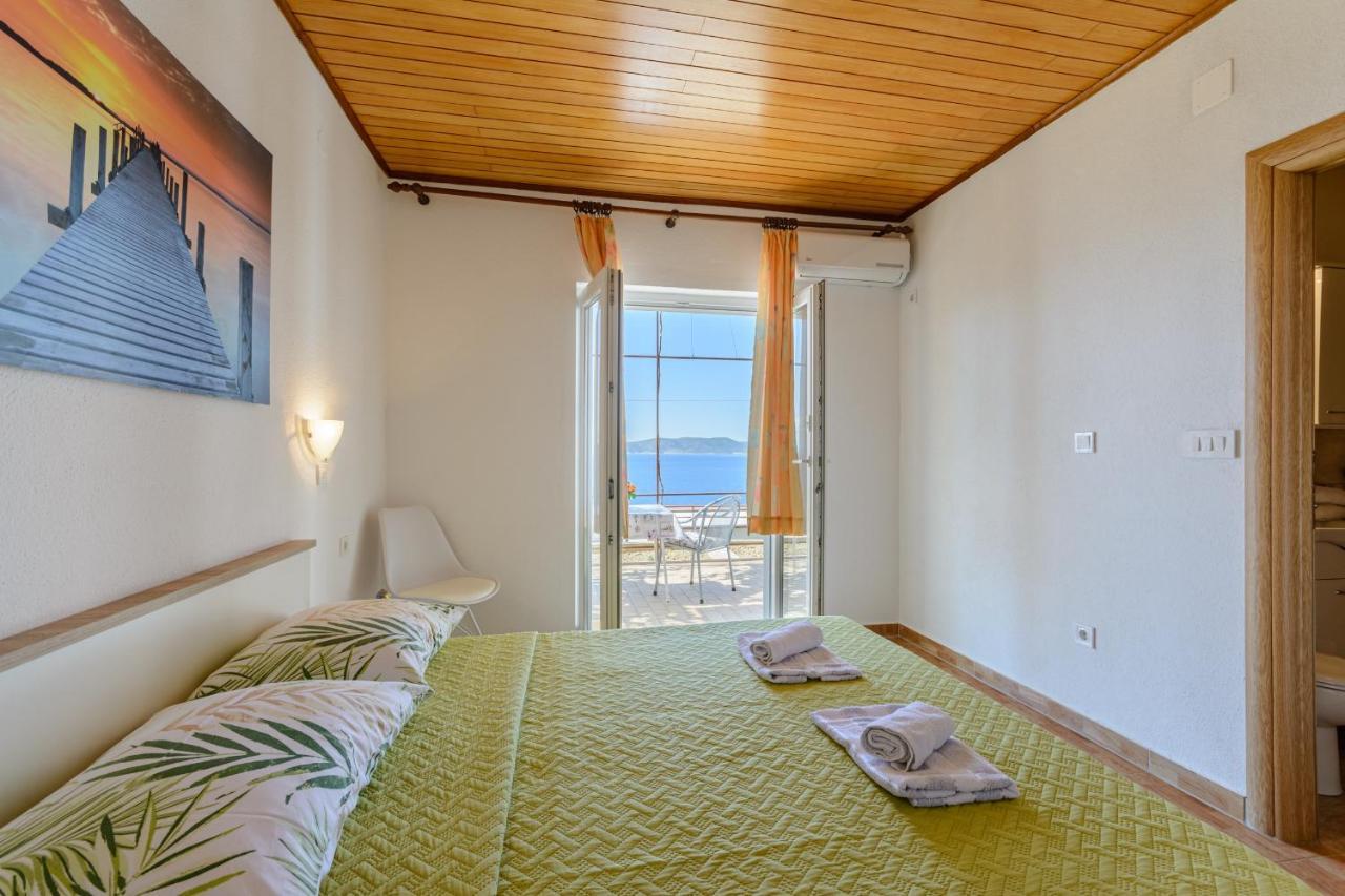 Rooms Sani Brela Zewnętrze zdjęcie