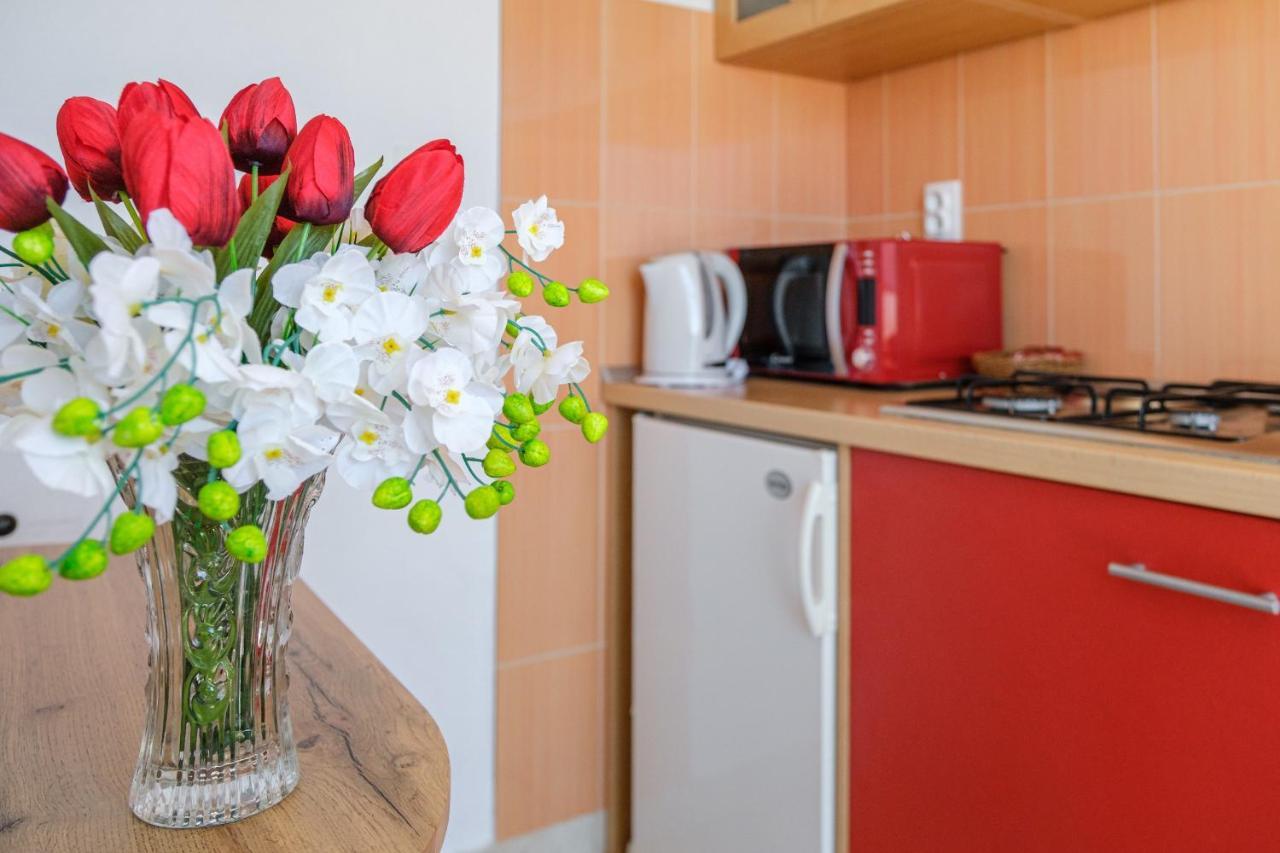Rooms Sani Brela Zewnętrze zdjęcie